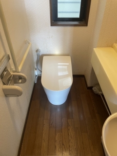 摜(240x320)Eg摜(495x660)